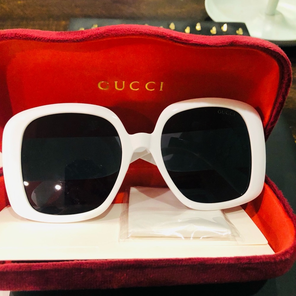 White sunglasses. Gucci. Look.